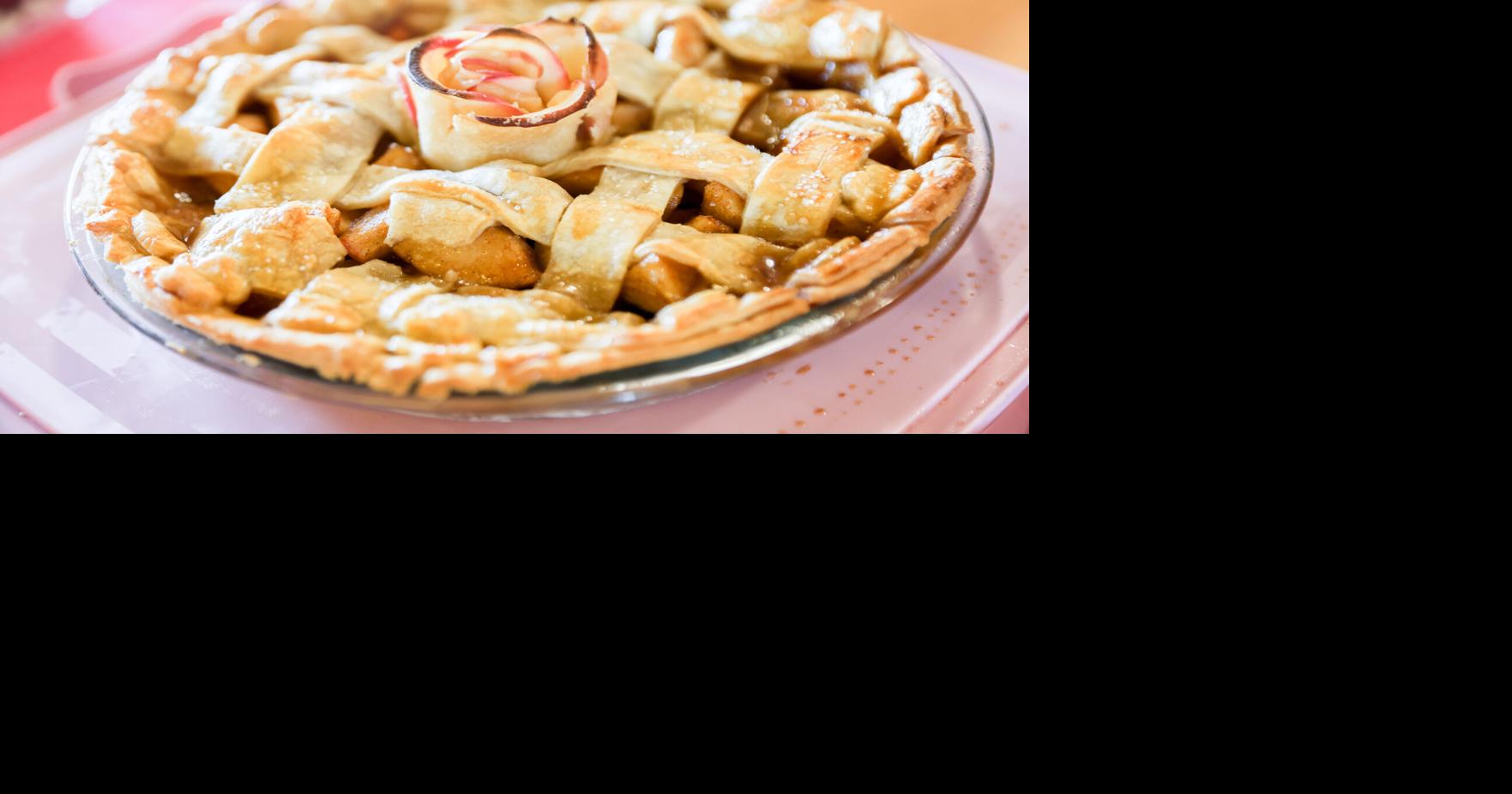 Apple Fest kicks off with baking contest