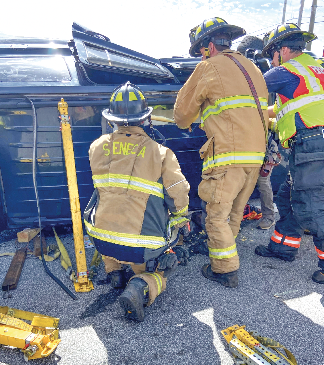 Rollover Crash Traps Passengers Inside Vehicle | News | Upstatetoday.com