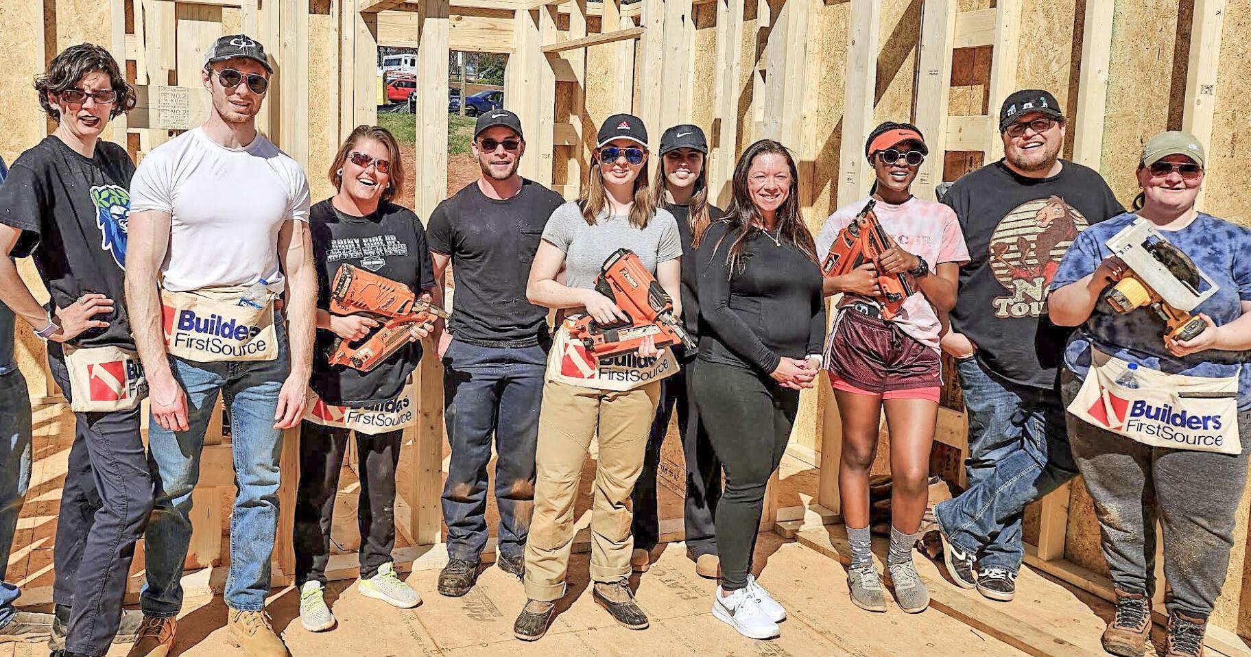 College students spend break volunteering for Oconee Habitat - Vimarsana News