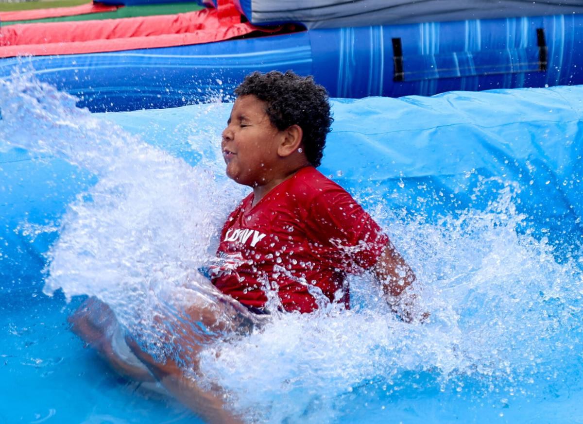 West Union community splashes into summer | News | upstatetoday.com