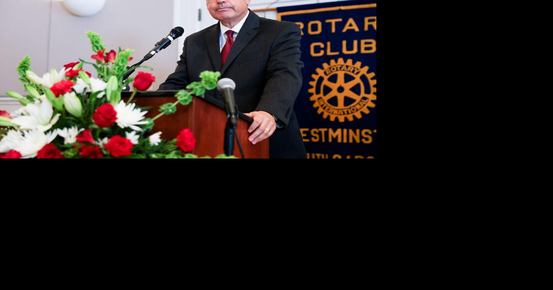 Chief Justice speaks at Apple Festival luncheon