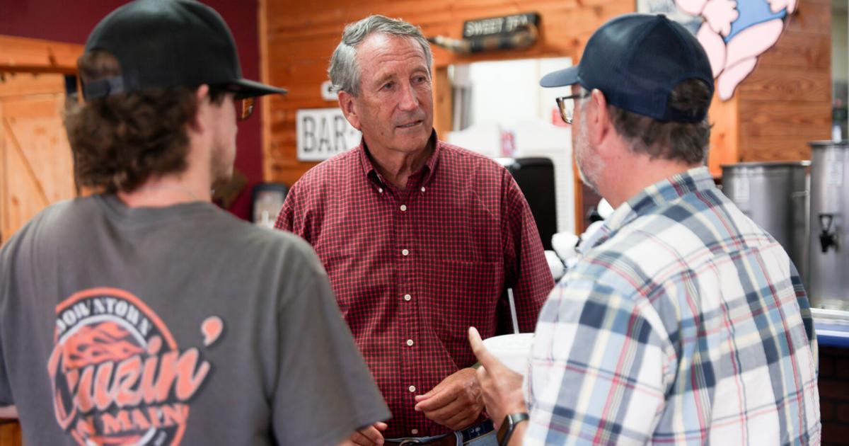 Former SC governor makes Senate campaign stop in Seneca