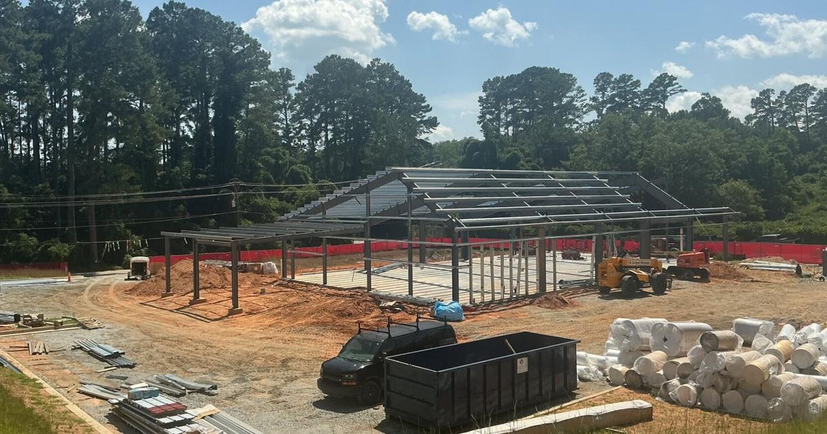 Walhalla holds topping out ceremony for new police department