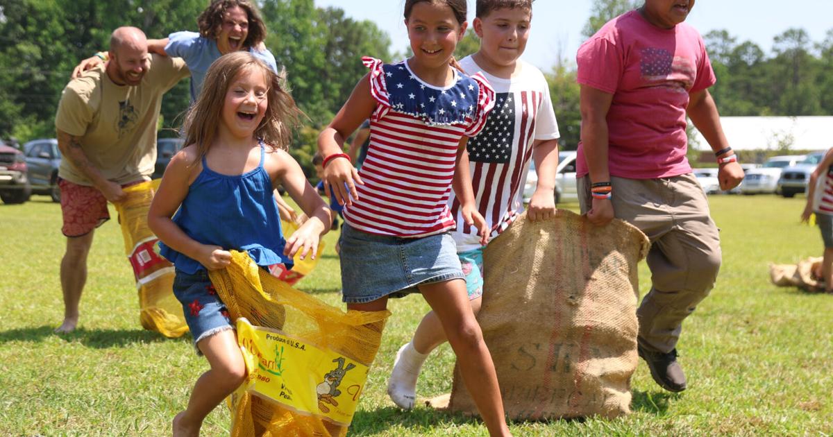 Hillbilly Day takes over Mountain Rest