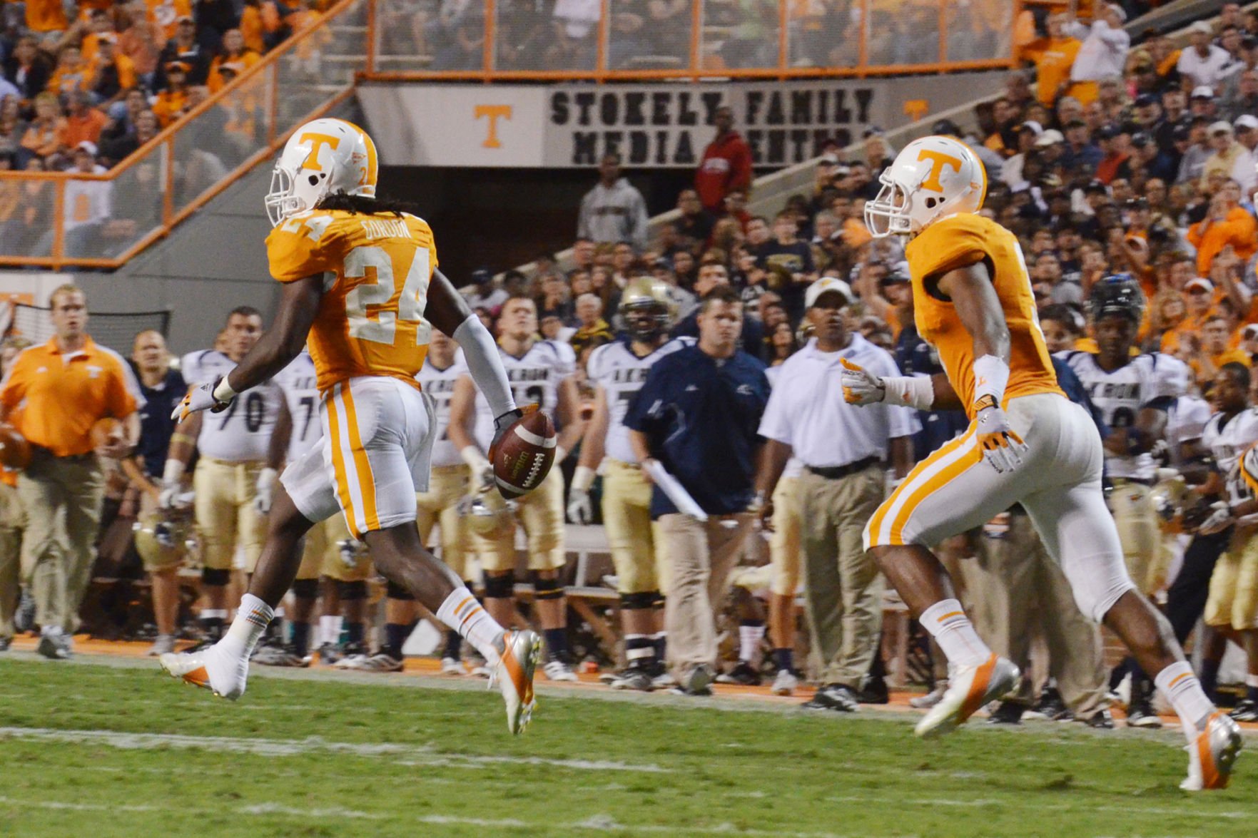 Vols 'maximize' kicking game for win over Akron | Sports