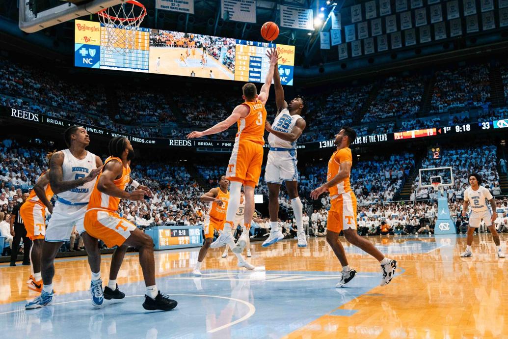 Dalton Knecht vs UNC | | utdailybeacon.com