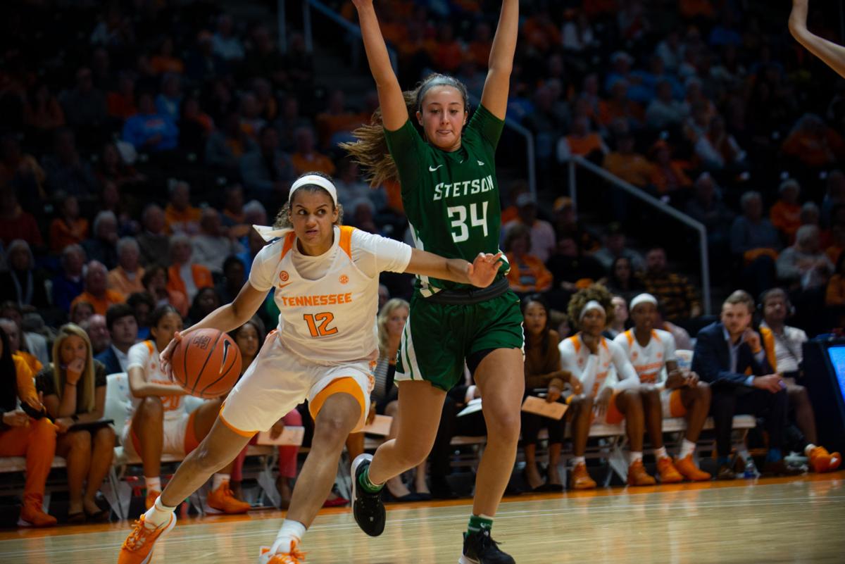 Notebook No 23 Lady Vols Stay Unbeaten With 73 46 Win Over