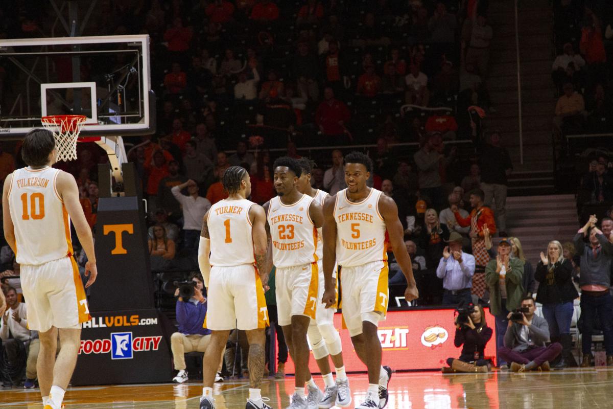 Memphis Outlasts Tennessee In 51 47 Slugfest At Thompson Boling