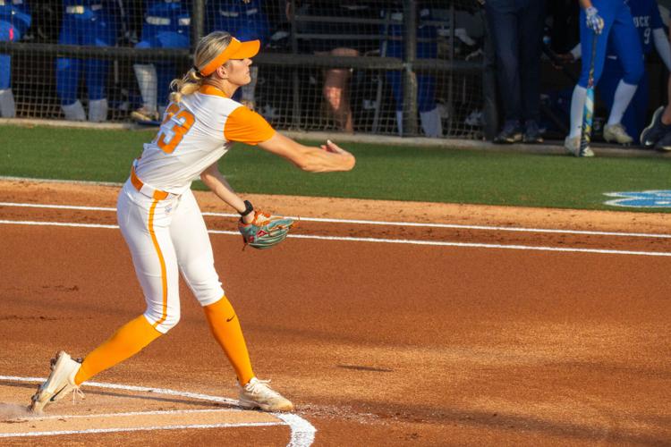 Karen Weekly repeats as SEC Coach of the Year, Karlyn Pickens wins SEC Pitcher of the Year