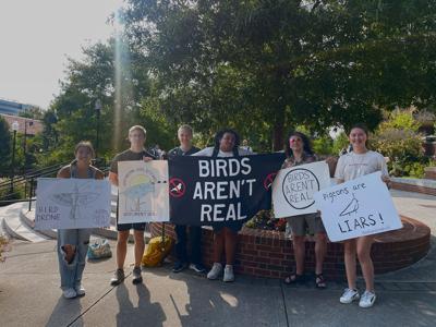 UT students protest that ‘birds aren’t real’ | Science and Medicine