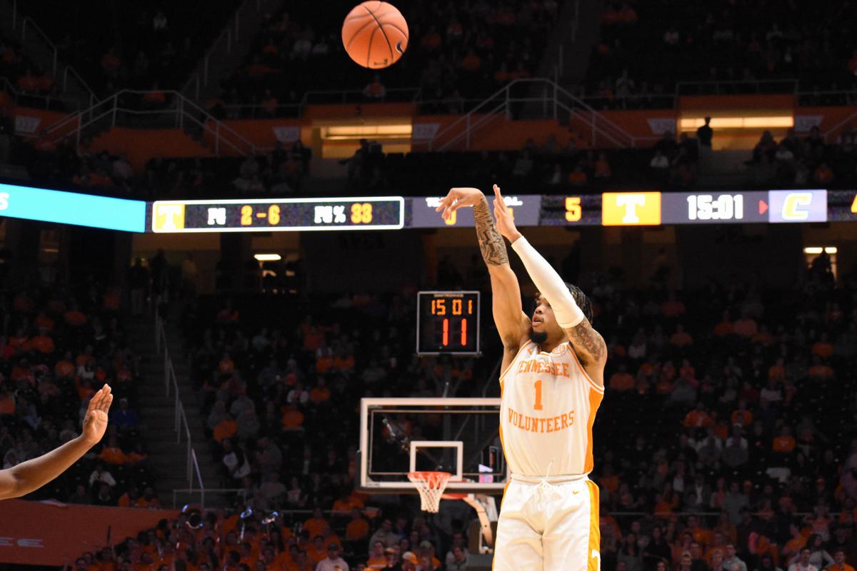 Vols Beat Chattanooga 58 46 In Sloppy Offensive Showing Men S