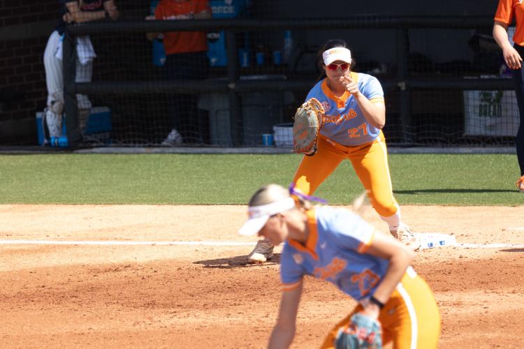 Photo Gallery: Tennessee softball defeats Virginia to win Knoxville Regional