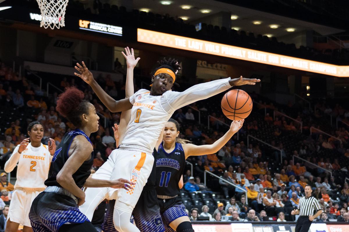 Lady Vols Notch Easy Win Dominate Central Arkansas 77 34 Sports