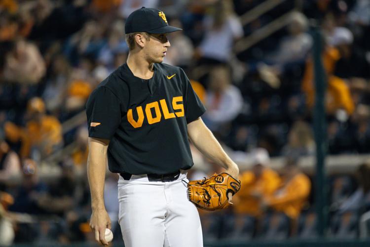 Dominant pitching leads Tennessee baseball to win over Florida