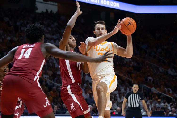 PHOTOS Men's Basketball vs. Alabama Featured Photos