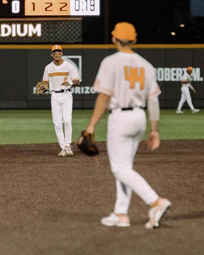 Tennessee Vols swept by Arkansas