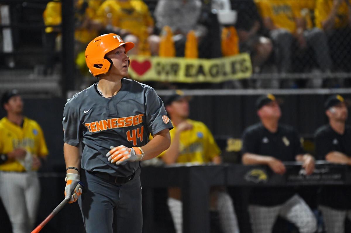 Vols Baseball: Tennessee takes game one against South Carolina, 10