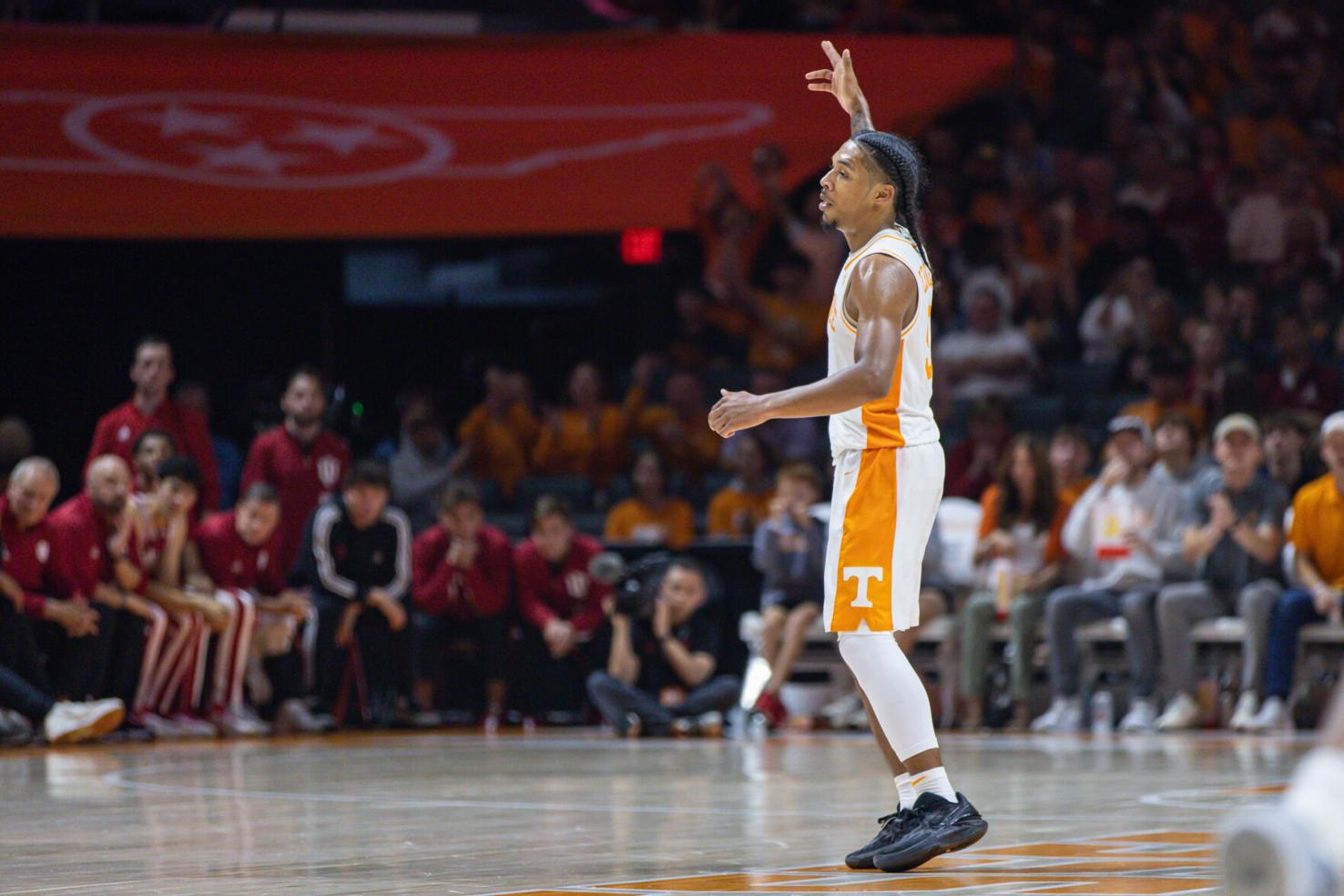 Tennessee basketball downs Gardnerb to open season Men's