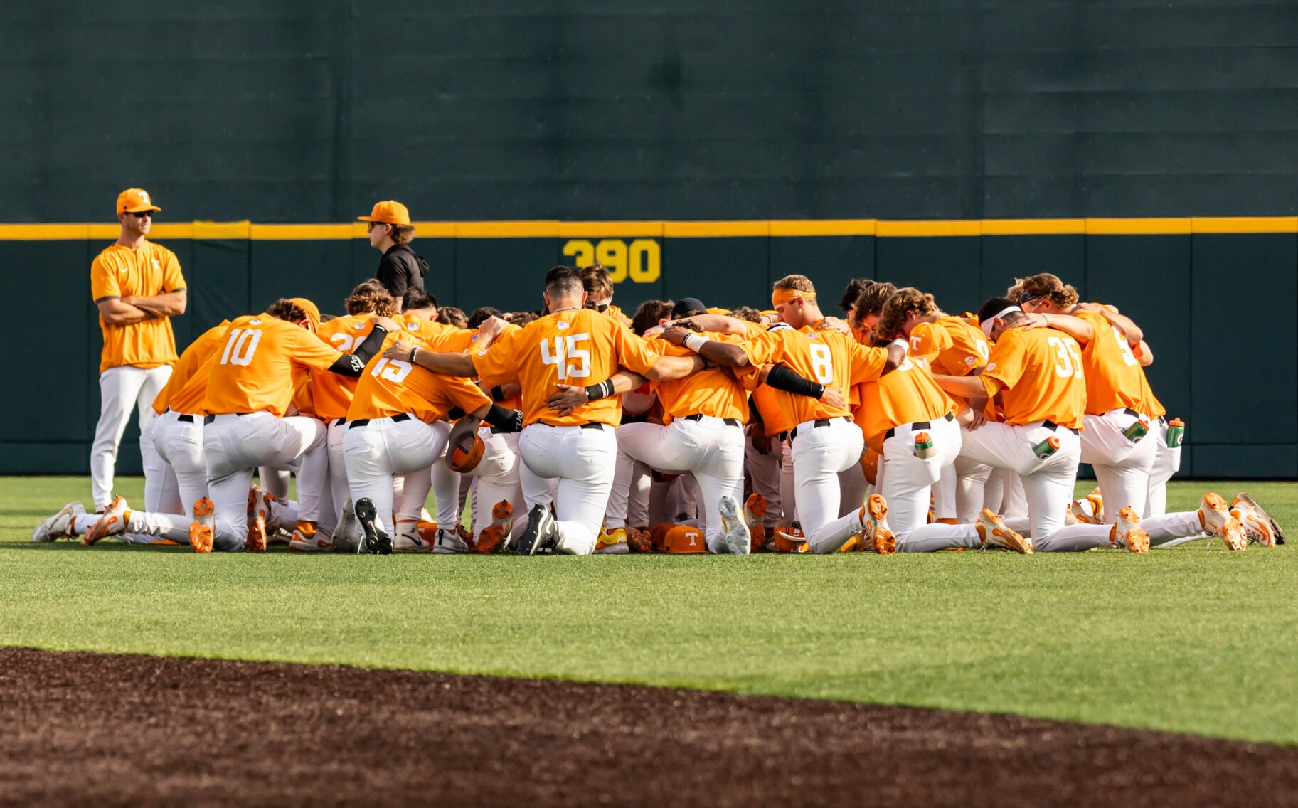 Tennessee baseball team practicing in the field