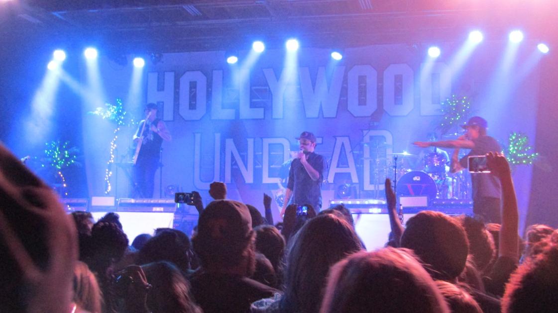 Hollywood Undead Gives Head Banging Performance At The Mill Mine Arts And Culture Utdailybeacon Com 0 ответов 0 ретвитов 0 отметок «нравится». hollywood undead gives head banging
