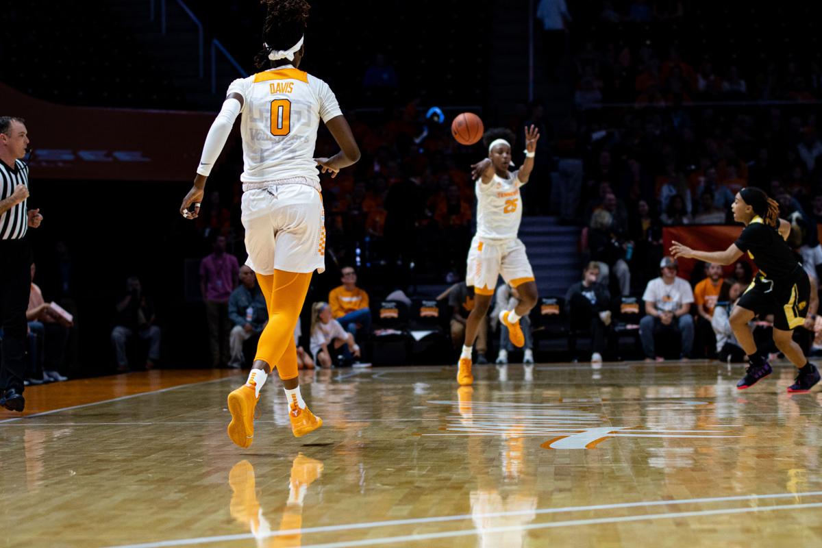 Lady Vols Run Past Ole Miss Womens Basketball Utdailybeacon Com
