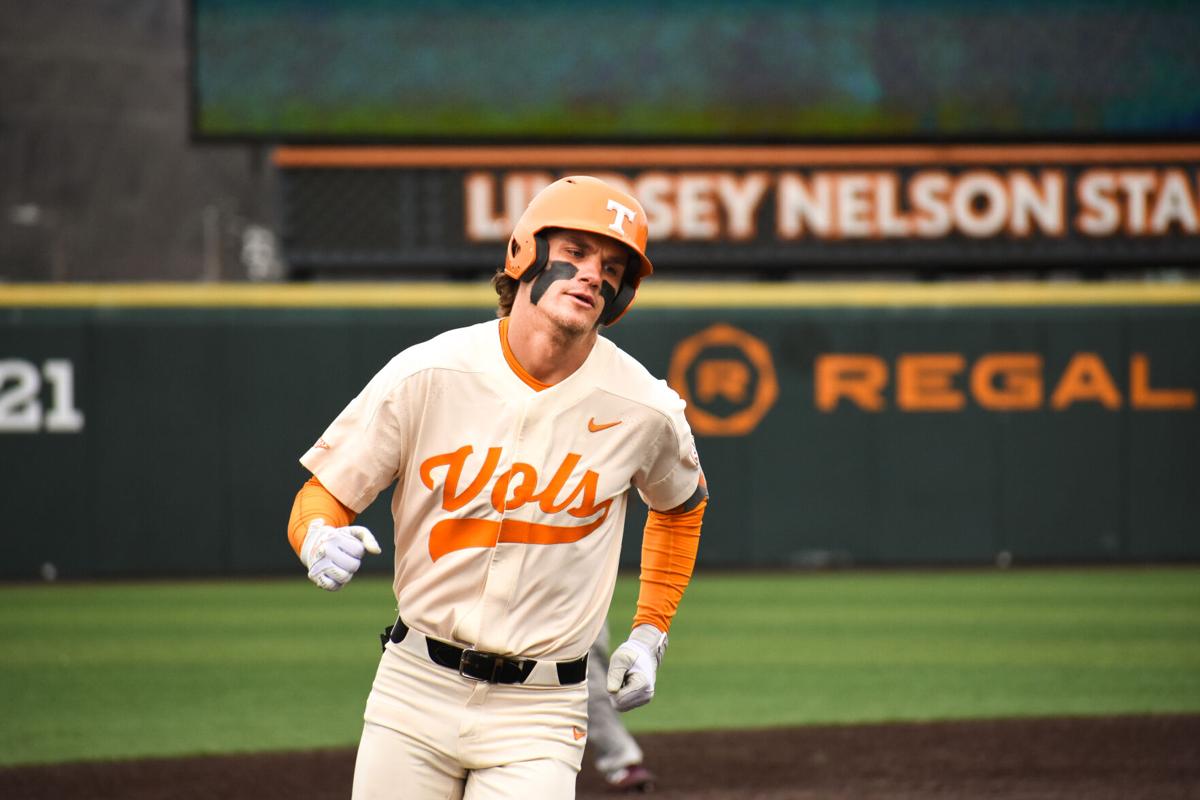 Tennessee sweeps Vanderbilt in baseball heavyweight battle - Axios