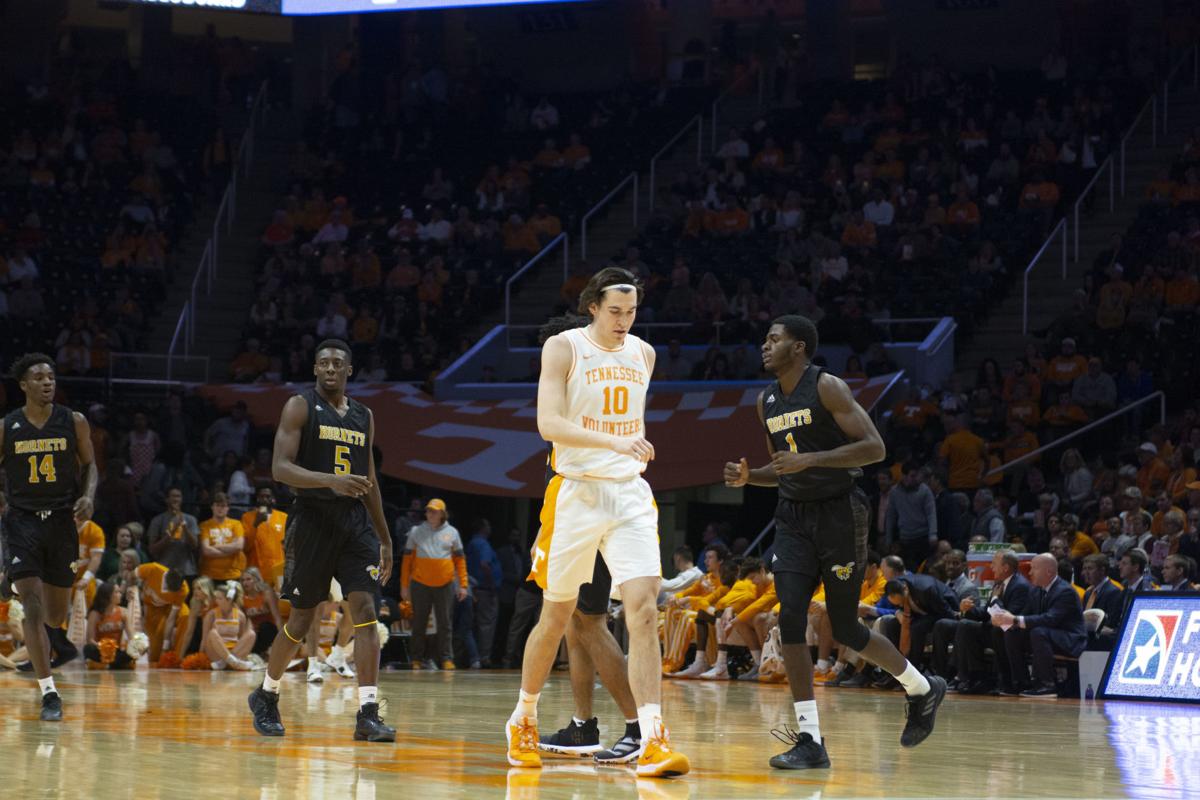 Bowden and Turner eclipse 1,000 career points as Tennessee ...