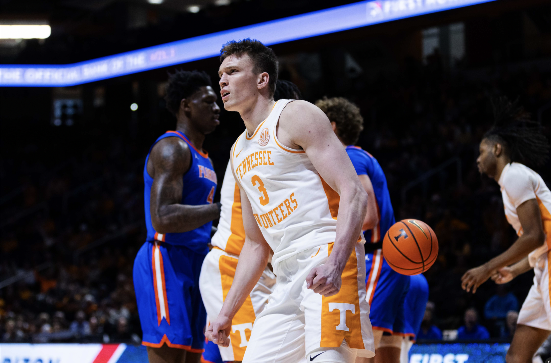 Tennessee Basketball Beats Florida As Dalton Knecht Continues Hot ...