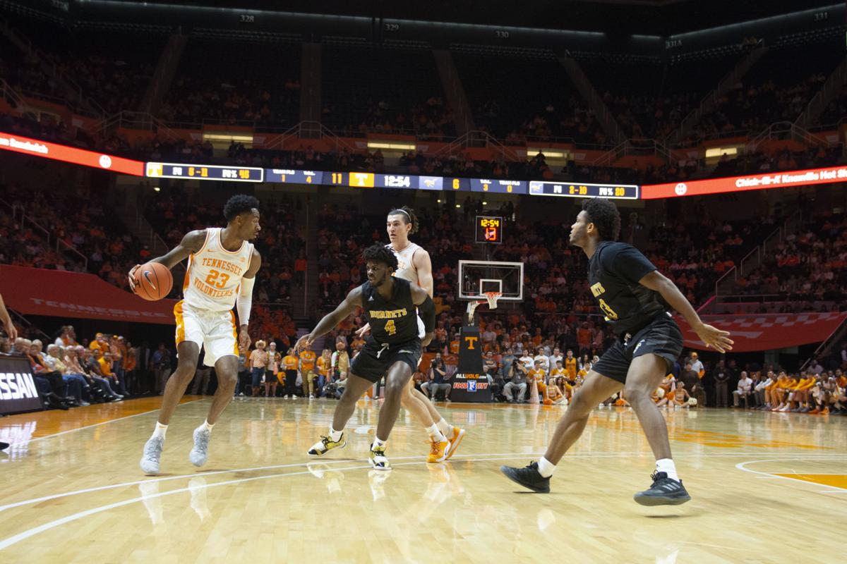 Bowden And Turner Eclipse 1 000 Career Points As Tennessee Blows