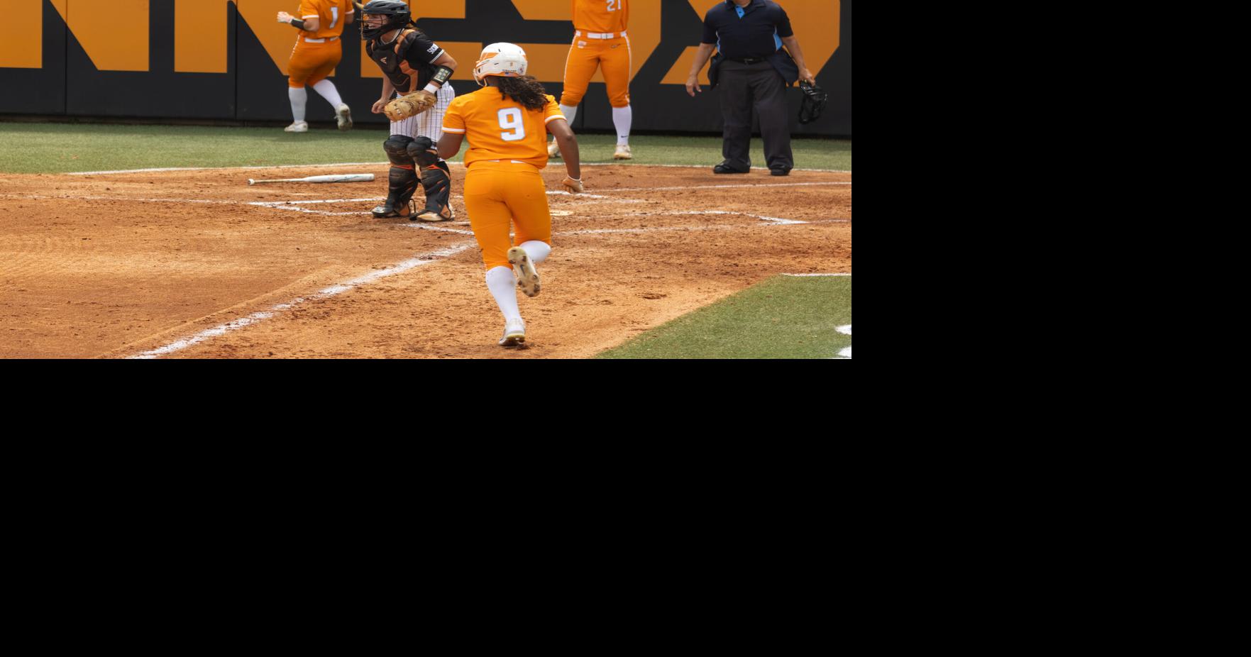 No. 5 Lady Vols split day one of Tennessee Invitational Softball