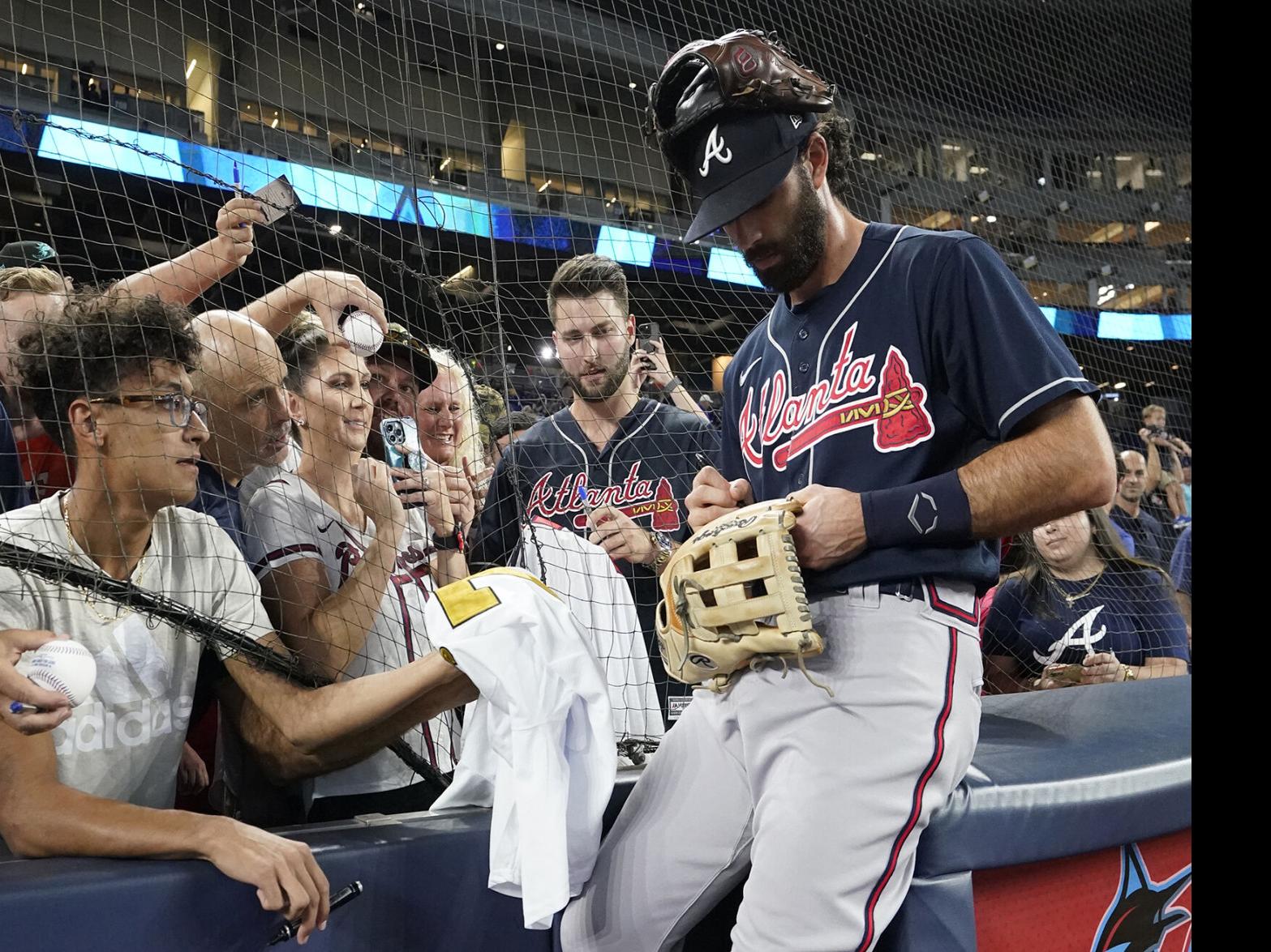 Braves' Dansby Swanson switching numbers from 2 back to 7
