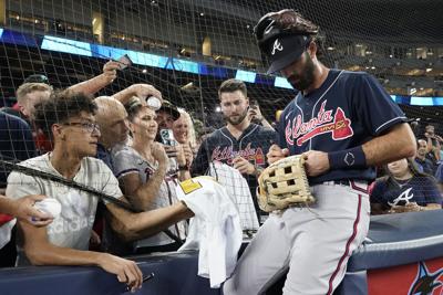 The Atlanta Braves Can't Afford To Lose Gold Glove Shortstop Dansby Swanson