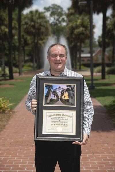 Gladwin earns VSU online teaching award | Local News