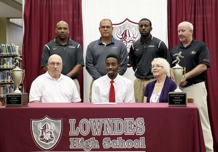 Lowndes' Wolfenden inks with Columbus State, Toombs with Georgia Southern