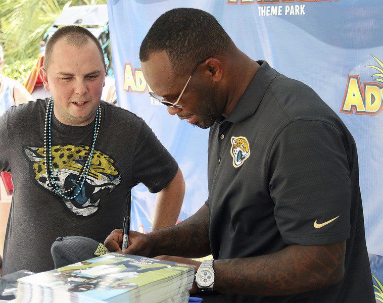 Jaguars' Fred Taylor begins Hall of Fame push at Wild Adventures