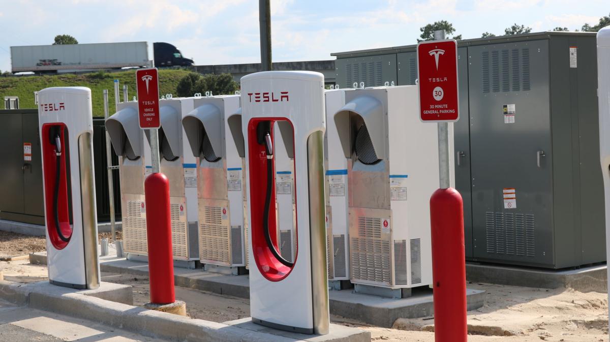 All about Tesla's charging station - Beev