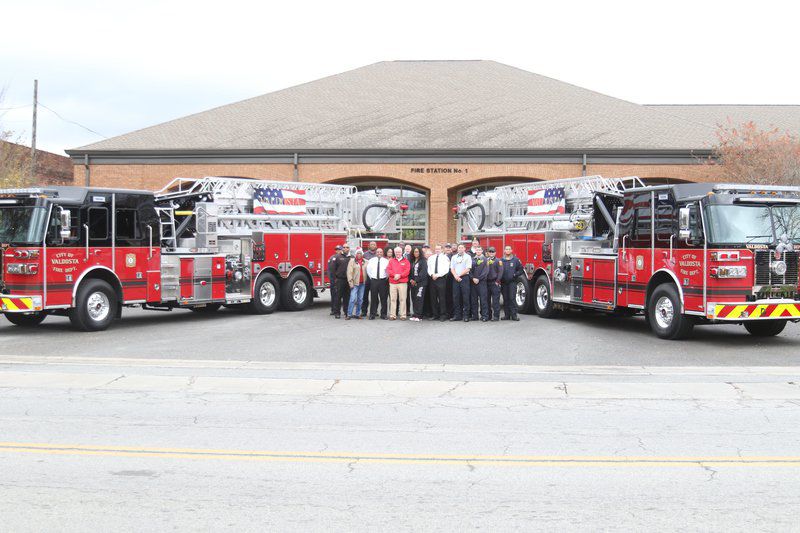 City gets new fire trucks for Christmas | Local News