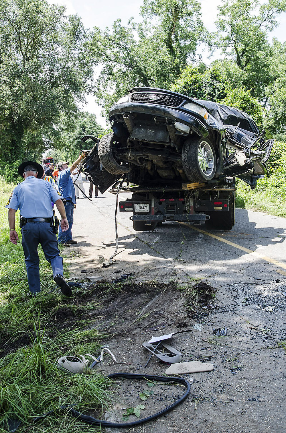 Three killed, one injured in Brooks wreck Local News