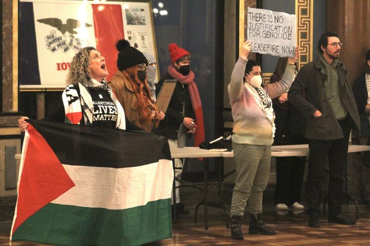 011924-qc-iowa-israelpalestinephoto1