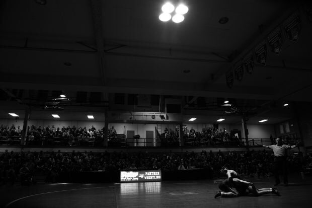 011813mp-uni-wrestling-5
