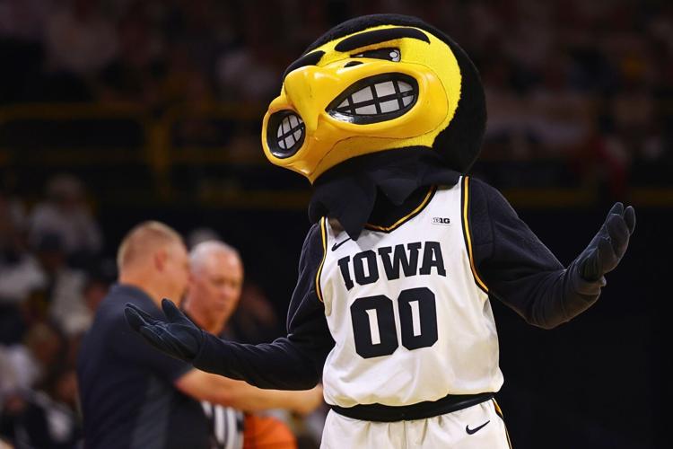 Iowa MBBall vs. UCLA 9