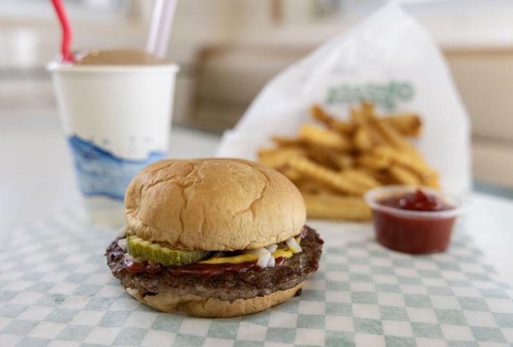 032626-cbn-news-eats-christy-creme-p3