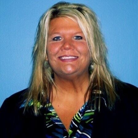 Kassandra Cline.jpg