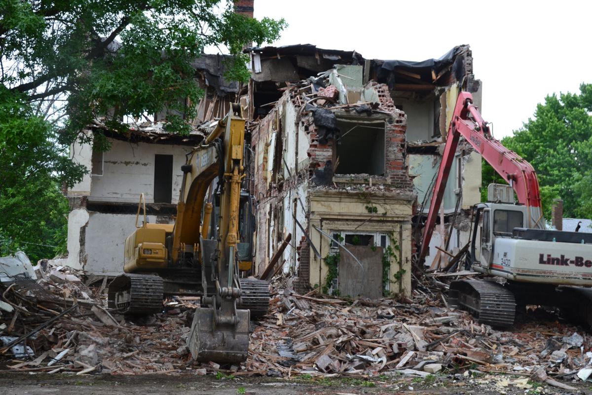 McKeenan Apartments demolition day