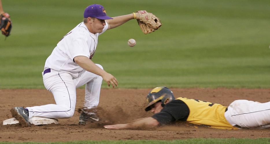 UNI Baseball (2007) 11