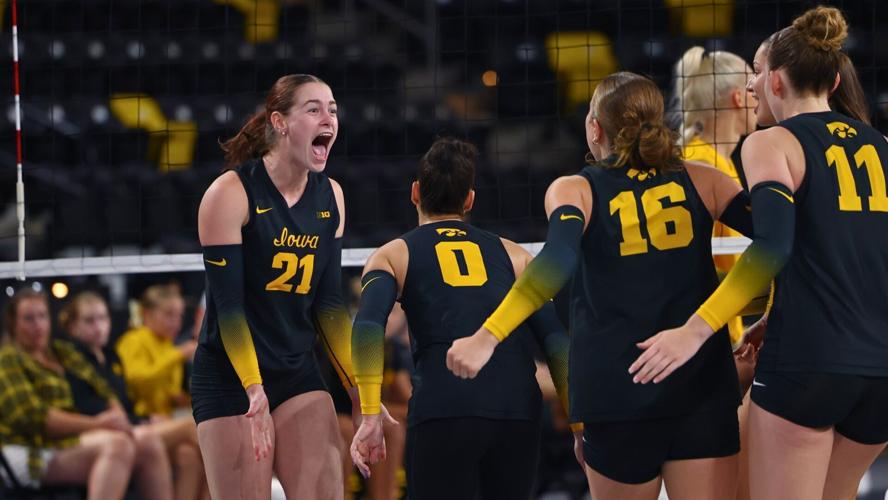 Iowa VB Scrimmage 10