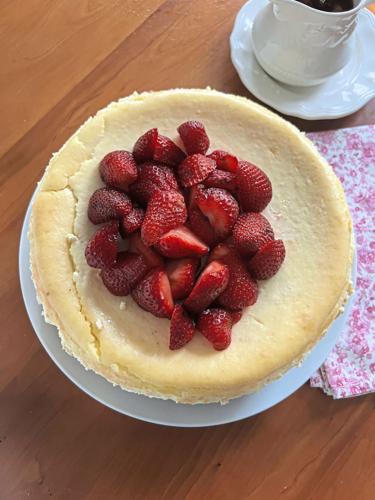Mom's cheesecake with strawberry sauce