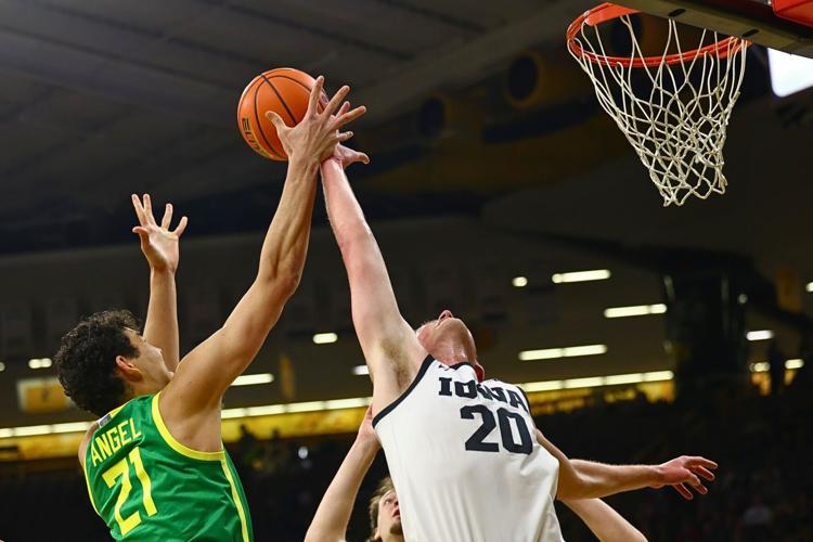 Iowa MBBall vs. Oregon 3