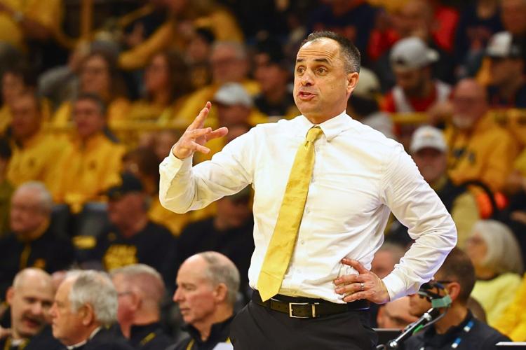 Iowa MBBall vs. Illinois 10