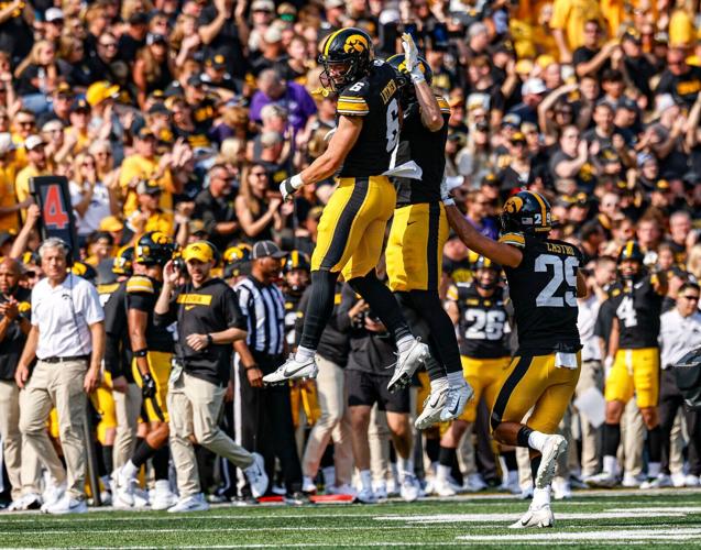 FBall Iowa vs. Wash- 11